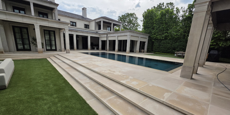 We Offer Professional Exterior Cleaning!