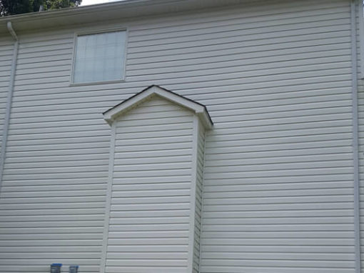 Vinyl Siding Cleaning using Pressure Washing In Indian Trail